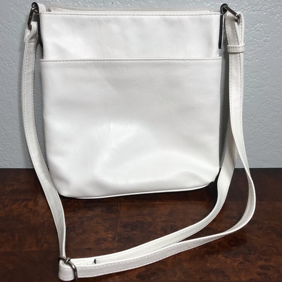 INC International Concepts crossbody. - Picture 2 of 5